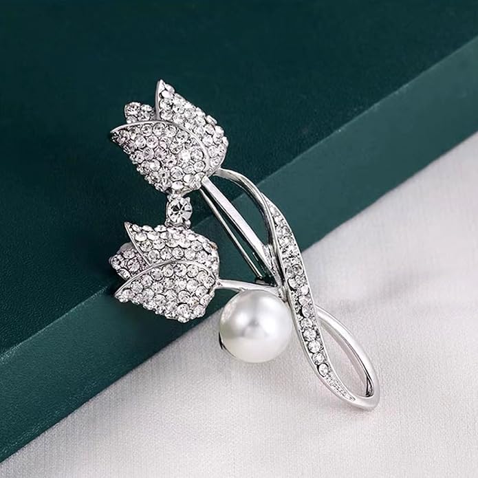 Crystal Pearl Flower Brooches Pins Fashion Beautiful Created Rhinestone Floral Brooch Good Idea for Party Dance Wedding Banquet for Elegant Women Girl