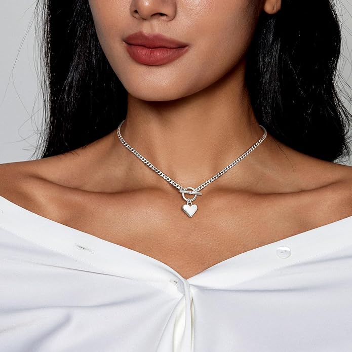 Zeffy Dainty Gold Heart Necklace for Women Trendy 14K Gold/Silver Plate Cute Heart Pendant Choker Necklaces Gold Love Heart Chain Necklace for Women Dainty Gold Jewelry Gifts for Women