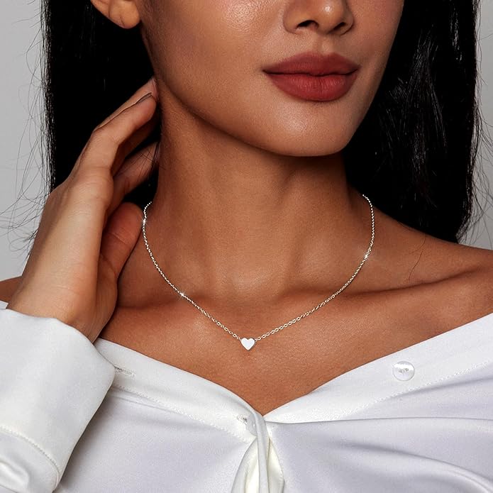 Zeffy Dainty Gold Heart Necklace for Women Trendy 14K Gold/Silver Plate Cute Heart Pendant Choker Necklaces Gold Love Heart Chain Necklace for Women Dainty Gold Jewelry Gifts for Women