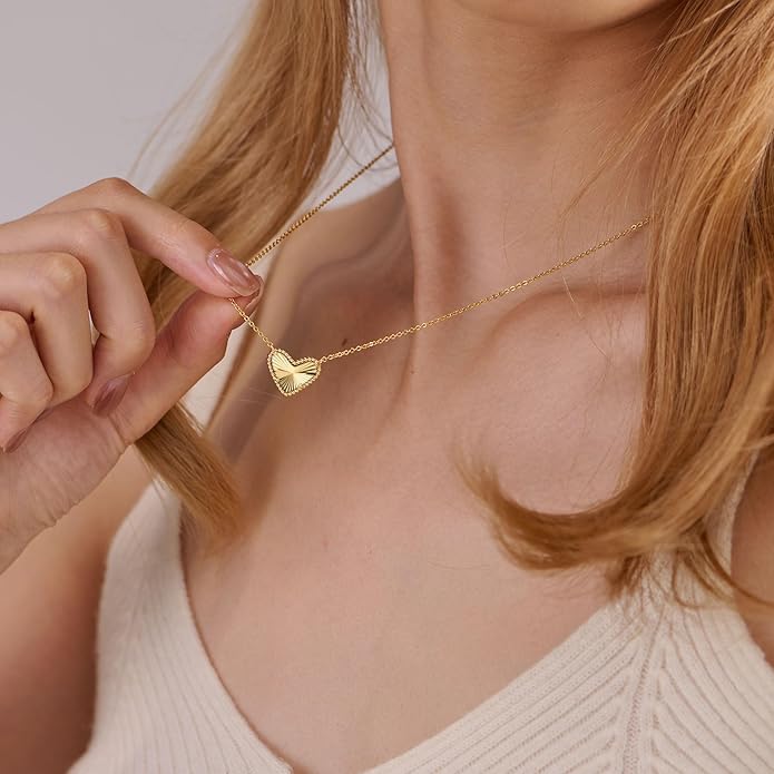 Heart Necklace for Women Dainty 14K Gold Filled Necklace Cute Heart Pendant Adjustable Chain Necklace Trendy Non Tarnish Gold Mother of Pearl Necklace for Wedding Christmas Valentines Day Gifts