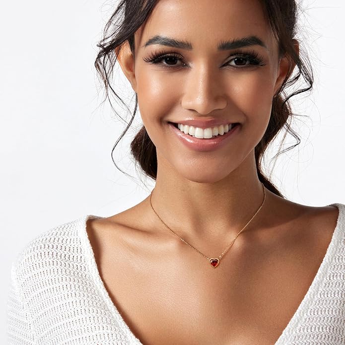 Zeffy Cute Heart Necklace 18k Gold/Silver Plated Tiny Heart Pendant Choker Necklaces Gold Love Heart Chain Necklace for Women Dainty Gold Jewelry Valentines Day Gifts for Women Girls Teen Girls