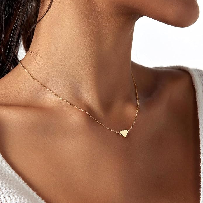 Zeffy Dainty Gold Heart Necklace for Women Trendy 14K Gold/Silver Plate Cute Heart Pendant Choker Necklaces Gold Love Heart Chain Necklace for Women Dainty Gold Jewelry Gifts for Women