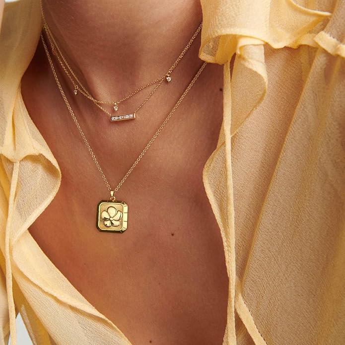 Gold Flower Pendant Necklace Dainty Floral Choker 14K Plated Shining Cute Heart Necklace for Women