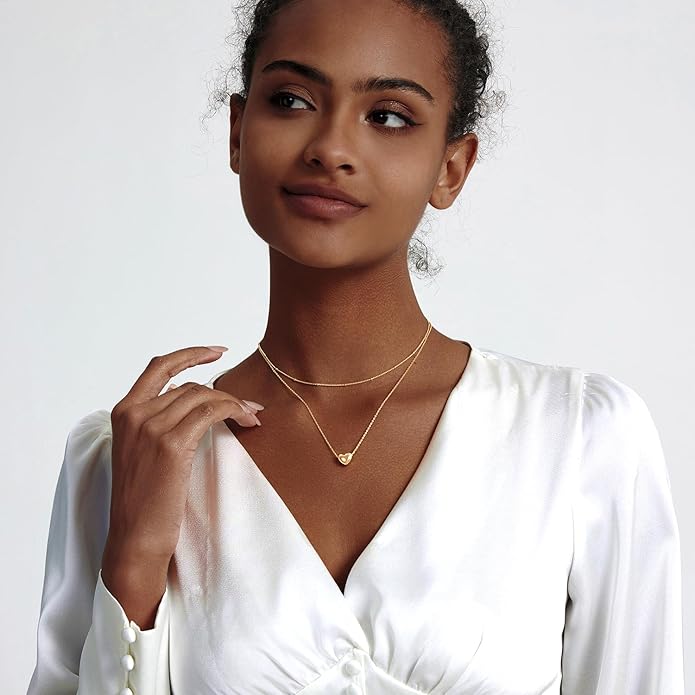 Zeffy Dainty Gold Heart Necklace for Women Trendy 14K Gold/Silver Plate Cute Heart Pendant Choker Necklaces Gold Love Heart Chain Necklace for Women Dainty Gold Jewelry Gifts for Women