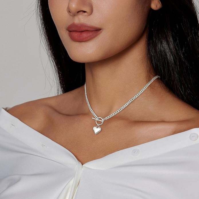 Zeffy Cute Heart Necklace 18k Gold/Silver Plated Tiny Heart Pendant Choker Necklaces Gold Love Heart Chain Necklace for Women Dainty Gold Jewelry Valentines Day Gifts for Women Girls Teen Girls