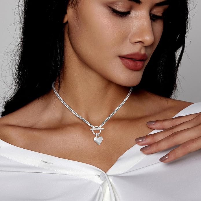 Zeffy Cute Heart Necklace 18k Gold/Silver Plated Tiny Heart Pendant Choker Necklaces Gold Love Heart Chain Necklace for Women Dainty Gold Jewelry Valentines Day Gifts for Women Girls Teen Girls