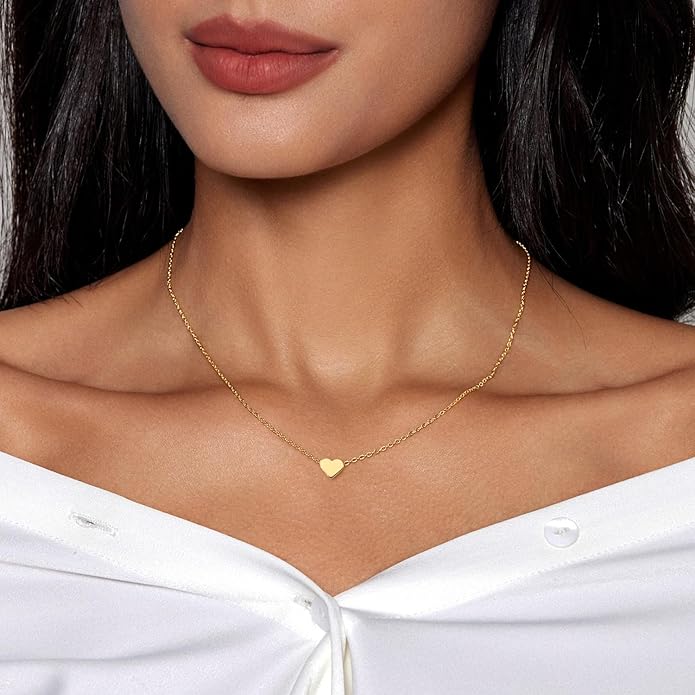 Zeffy Cute Heart Necklace 18k Gold/Silver Plated Tiny Heart Pendant Choker Necklaces Gold Love Heart Chain Necklace for Women Dainty Gold Jewelry Valentines Day Gifts for Women Girls Teen Girls