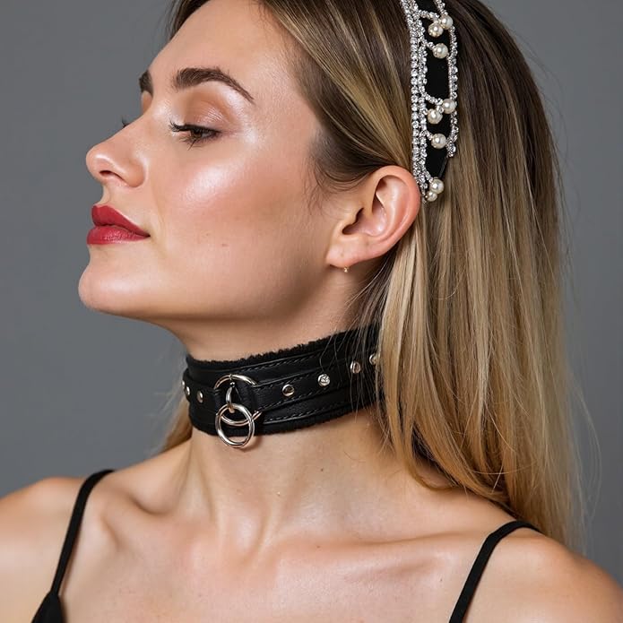 Gothic Punk Choker for Women, Handmade PU Leather Collar with Crystal Rivets Soft Inner Fur Comfortable Necklace