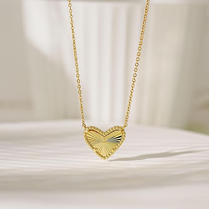 Heart Necklace for Women Dainty 14K Gold Filled Necklace Cute Heart Pendant Adjustable Chain Necklace Trendy Non Tarnish Gold Mother of Pearl Necklace for Wedding Christmas Valentines Day Gifts