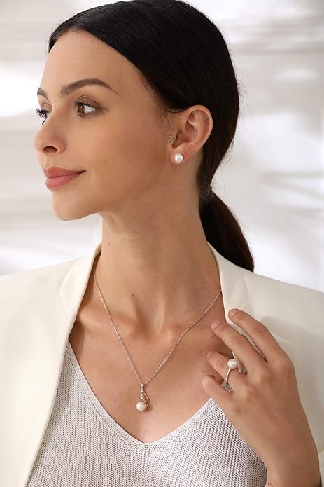 CHAULRI Premium Cultured Freshwater White Pearl Pendant Necklace 18K Gold Plated Sterling Silver gifts for Women for Her Wife Mom Daughter