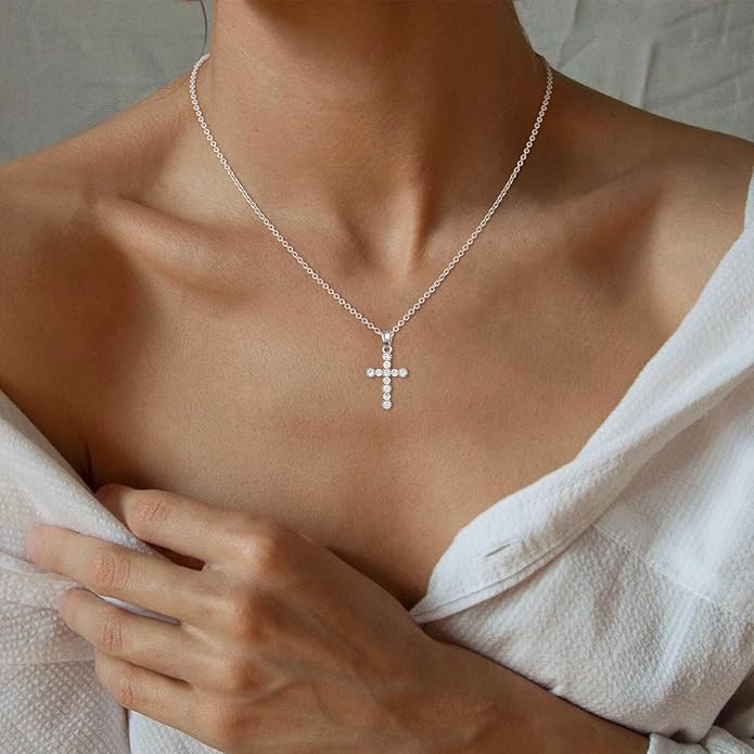 VIROMY Gold Cross Necklace for Women - Dainty Diamond Cross Pendant Necklaces Non Tarnish Waterproof Necklace Simple Choker Minimalist Jewelry