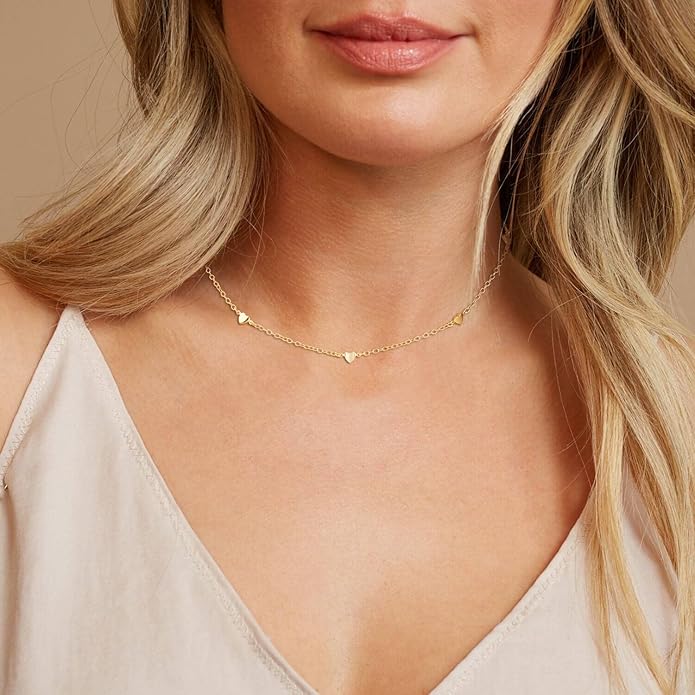 Foxgirl Gold Heart Necklaces for Women 14k Gold Plated Pendant Necklace Simple Cute Necklaces for Women Dainty Layered Choker Necklaces for Women Gold Jewelry for Teen Girls