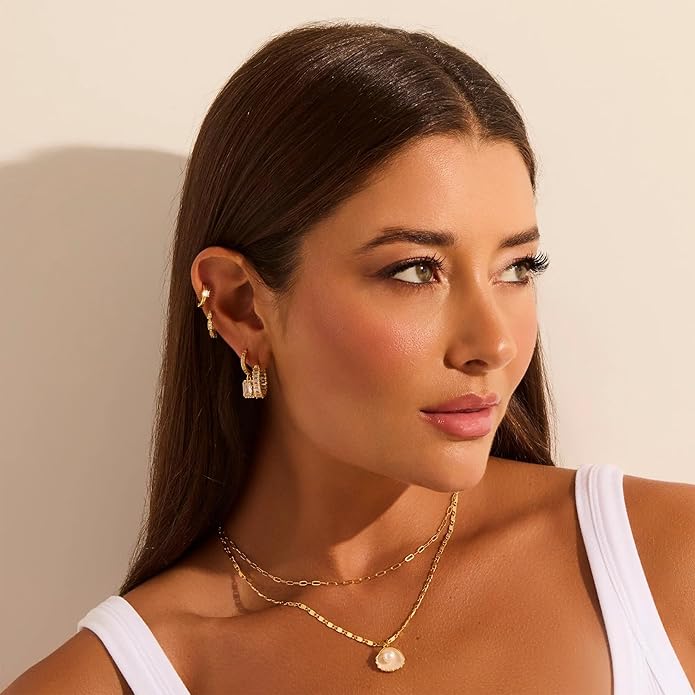 Charm Necklaces for Women,14k Gold Plated Waterproof Dainty Choker Necklace Summer Seashell Pearl Beach Cute Necklaces Set Fashion Jewelry Gift