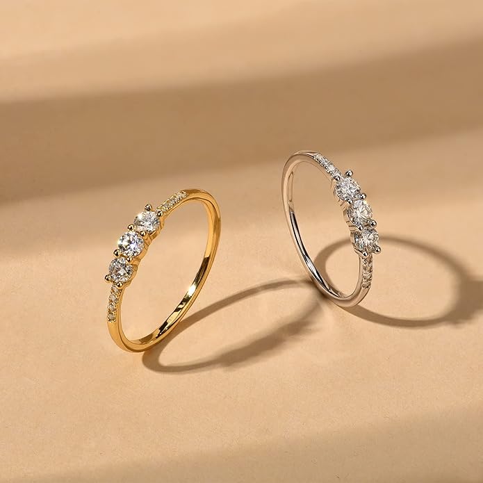 LAVALE Round Cut Moissanite Wedding Band for Women, Brilliant D Color VVS1 Clarity Classic Lab Created Diamond Solitaire Ring 18K White Yellow Rose Gold Vermeil 4 Claw Knife Edge Moissanite Rings
