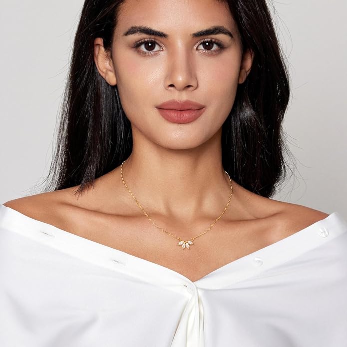 Zeffy Diamond Necklaces for Women, Dainty Gold Necklace 18k Gold Plated Layered Necklaces Simple Gold CZ Diamond Pendant Necklaces for Women Trendy Jewelry Gifts for Girls
