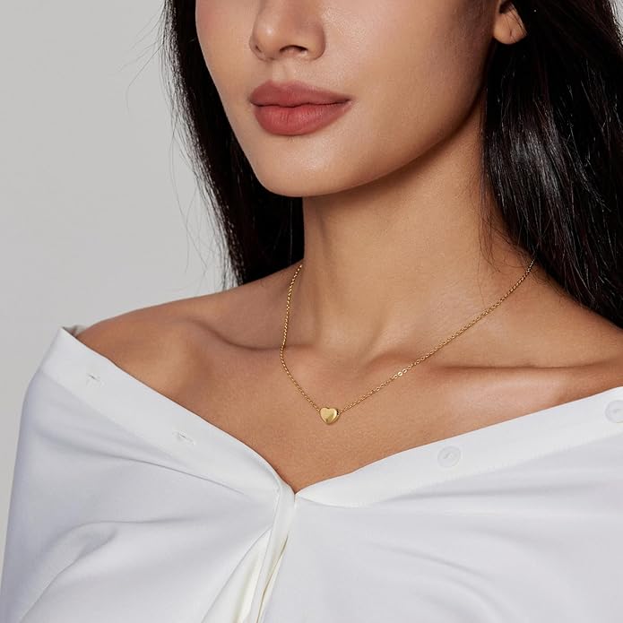 Zeffy Cute Heart Necklace 18k Gold/Silver Plated Tiny Heart Pendant Choker Necklaces Gold Love Heart Chain Necklace for Women Dainty Gold Jewelry Valentines Day Gifts for Women Girls Teen Girls