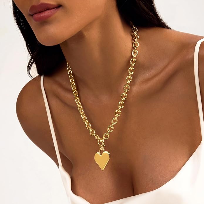 Zeffy Dainty Gold Heart Necklace for Women Trendy 14K Gold/Silver Plate Cute Heart Pendant Choker Necklaces Gold Love Heart Chain Necklace for Women Dainty Gold Jewelry Gifts for Women