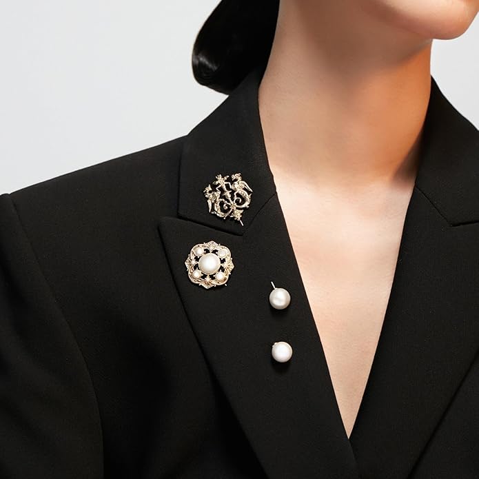 SHE'S FREE STYLE JUST FOR YOU [Versailles Dream] Vintage crown flower brooches and pins for women, Pearl brooch pins Metal Plating Process safety pins Baroque Style jewelry pins and brooches