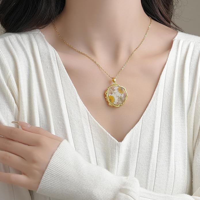 Birth Flower Necklaces for Women,1-12 Month Real Pressed Flower Necklace,Boho-Style Personalized Jewelry, Handmade Floral Pendant,Thoughtful Gift for Christmas,Birthday|18"