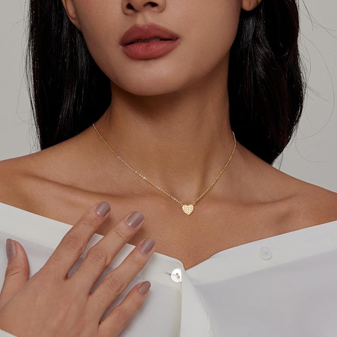 Cute Heart Necklace Dainty 18k Gold Plated Tiny Heart Pendant Choker Necklaces Small Gold Love Open Heart Chain Necklace for Women Simple Gold Necklace for Women Trendy Jewelry