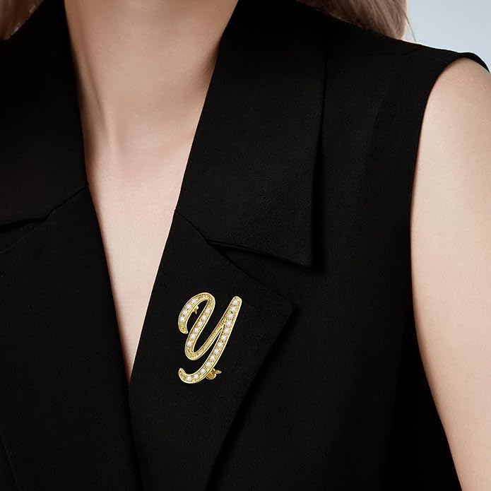 Cicy Bell A-Z Initial 26 Letter Brooch Pins 18k Gold Plated Cubic Zirconia Breastpin Name Personalized Gifts for Women Men