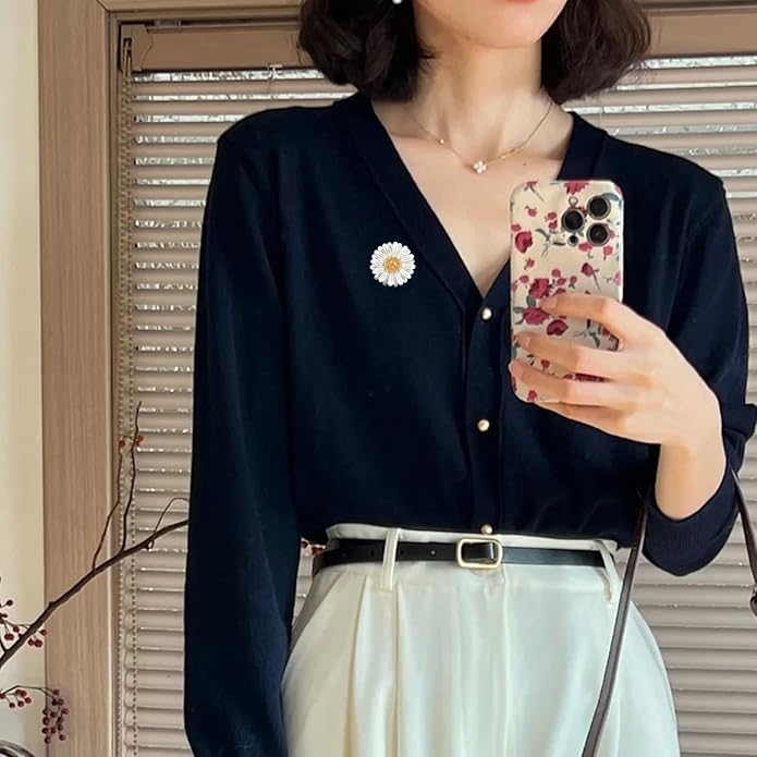 HUJUON Daisy Flower Brooch Pin for Women. Yellow Sunflower Collar Pin Chrysanthemum Brooch Coat Hat Sweater Accessories