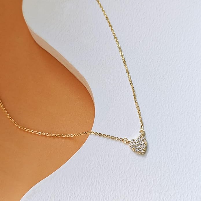 Cute Heart Necklace Dainty 18k Gold Plated Tiny Heart Pendant Choker Necklaces Small Gold Love Open Heart Chain Necklace for Women Simple Gold Necklace for Women Trendy Jewelry