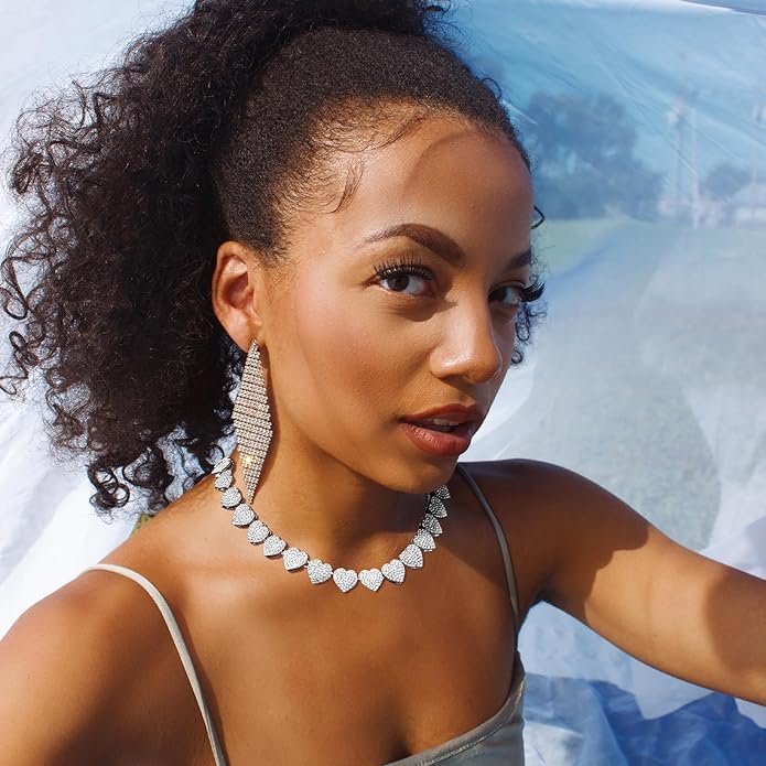 Zeffy Dainty Gold Heart Necklace for Women Trendy 14K Gold/Silver Plate Cute Heart Pendant Choker Necklaces Gold Love Heart Chain Necklace for Women Dainty Gold Jewelry Gifts for Women