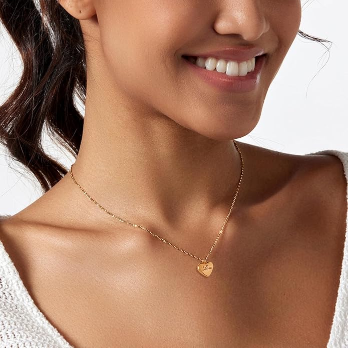 Zeffy Dainty Gold Heart Necklace for Women Trendy 14K Gold/Silver Plate Cute Heart Pendant Choker Necklaces Gold Love Heart Chain Necklace for Women Dainty Gold Jewelry Gifts for Women