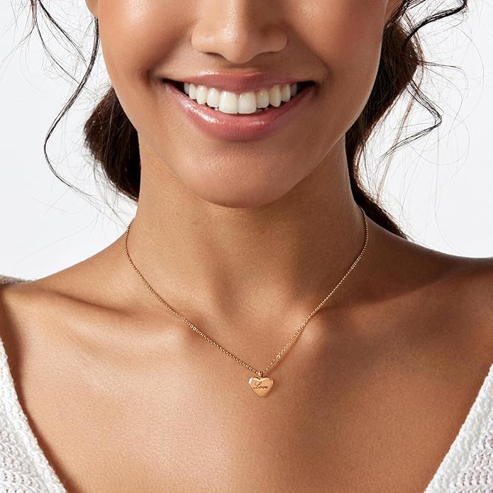 Zeffy Cute Heart Necklace 18k Gold/Silver Plated Tiny Heart Pendant Choker Necklaces Gold Love Heart Chain Necklace for Women Dainty Gold Jewelry Valentines Day Gifts for Women Girls Teen Girls