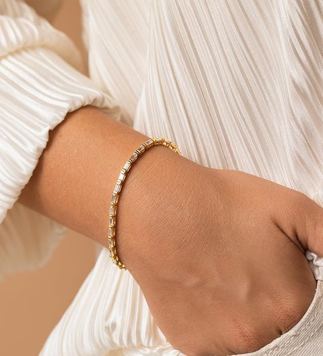 MBW Gold Bracelets for Women Trendy, Dainty 14K Gold Plated Bracelet Stack Beaded Chain Bracelet Set Thin Small Cute Paperclip Bracelets Fashion Waterproof Jewelry Gift Gold Accessories for Women