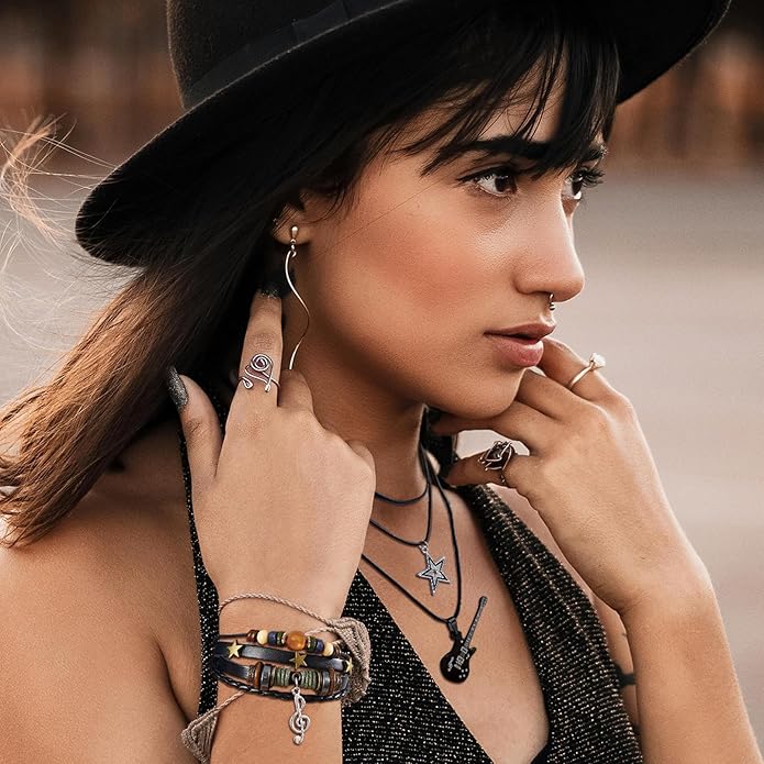 Multilayer Y2k Star Necklace Fairy Grunge Bracelets Set Handmade Fairycore Grunge Jewelry Gothic Swirl Star Necklace Punk Rock Roll Music Guitar Grunge Accessories for Women Men