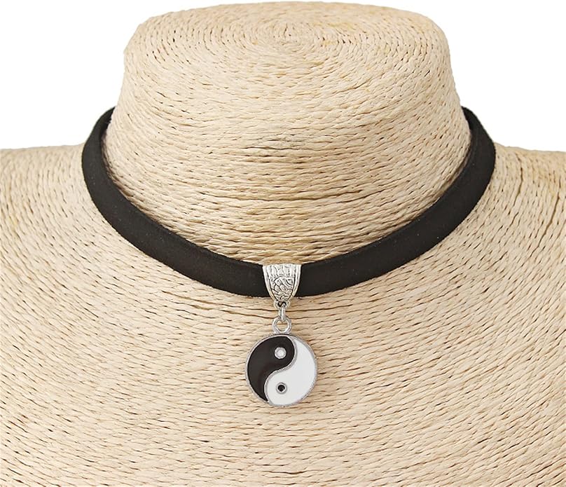 Choker Necklaces for Women Black Leather Collar Necklace Neckband for Halloween Back to School Graduation Cosplay