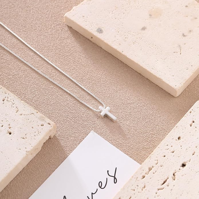VIROMY Gold Cross Necklace for Women - Dainty Diamond Cross Pendant Necklaces Non Tarnish Waterproof Necklace Simple Choker Minimalist Jewelry