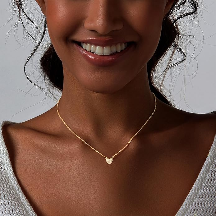 Zeffy Dainty Gold Heart Necklace for Women Trendy 14K Gold/Silver Plate Cute Heart Pendant Choker Necklaces Gold Love Heart Chain Necklace for Women Dainty Gold Jewelry Gifts for Women