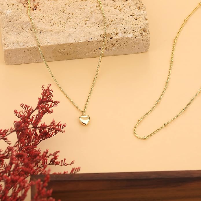 Foxgirl Gold Heart Necklaces for Women 14k Gold Plated Pendant Necklace Simple Cute Necklaces for Women Dainty Layered Choker Necklaces for Women Gold Jewelry for Teen Girls