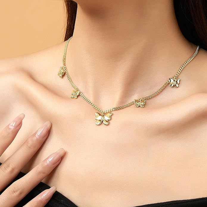 Mytys Coin Pendant Necklace for Women 18K Gold and Silver Intertwined Crossover Pendant Two Tone Necklaces Christmas Jewelry Gift