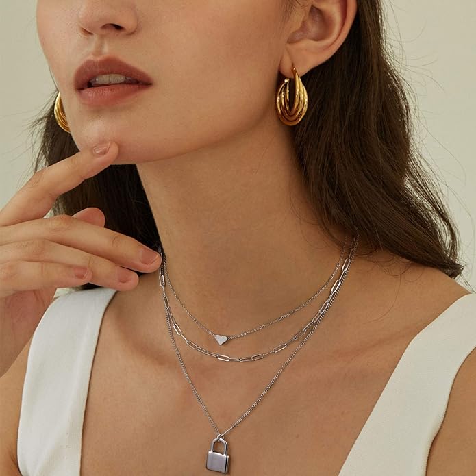 Turandoss Dainty Layered Choker Necklace, Handmade Y Pendant Necklace Multilayer Bar Disc Necklace Adjustable Layering Choker Necklaces for Women