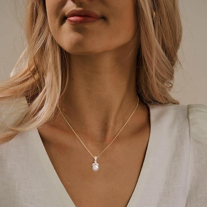 Pearl Necklace for Women Trendy,14k Gold Plated Necklace Dainty Wedding Necklace Small Cute Choker Necklace Beaded Lariat Drop Necklace Vintage Waterproof Jewelry for Women Gold Jewelry Fashion Gifts