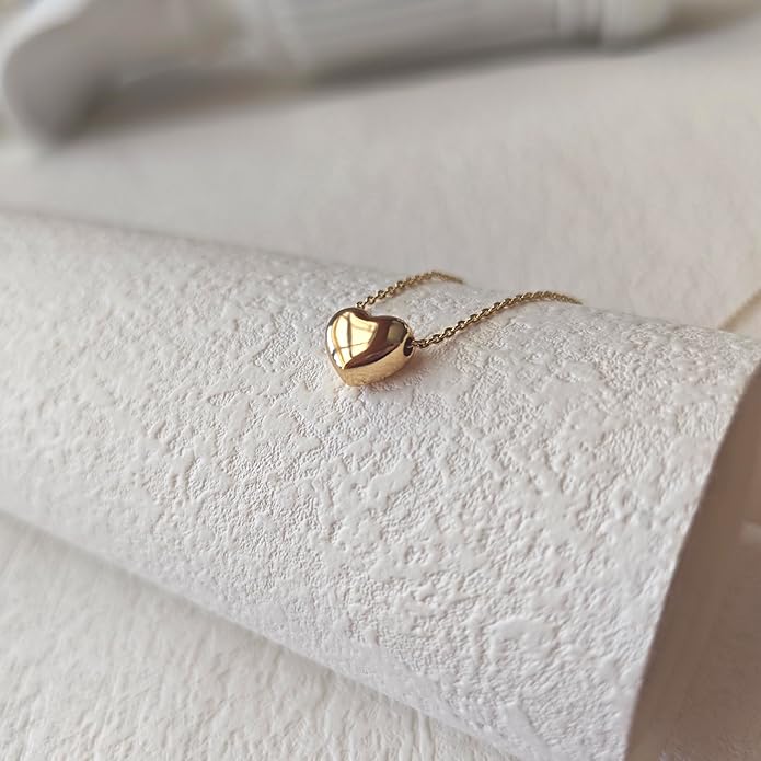 Zeffy Cute Heart Necklace 18k Gold/Silver Plated Tiny Heart Pendant Choker Necklaces Gold Love Heart Chain Necklace for Women Dainty Gold Jewelry Valentines Day Gifts for Women Girls Teen Girls