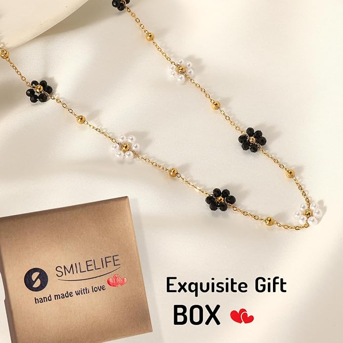 Daisy Pearl Necklaces for Women, Gold Plated Stainless Steel Handmade Flower Choker Jewelry Women Gifts