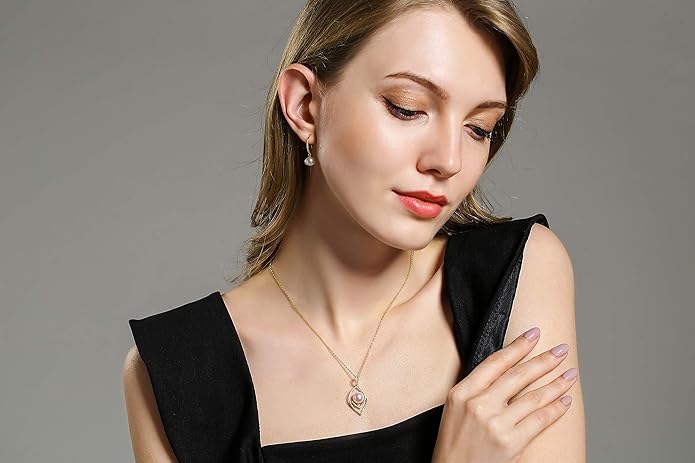 CHAULRI 9-10mm Genuine Freshwater Cultured Pearl Pendant Necklace w/Adjustable Chain - Jewelry Gifts for Women