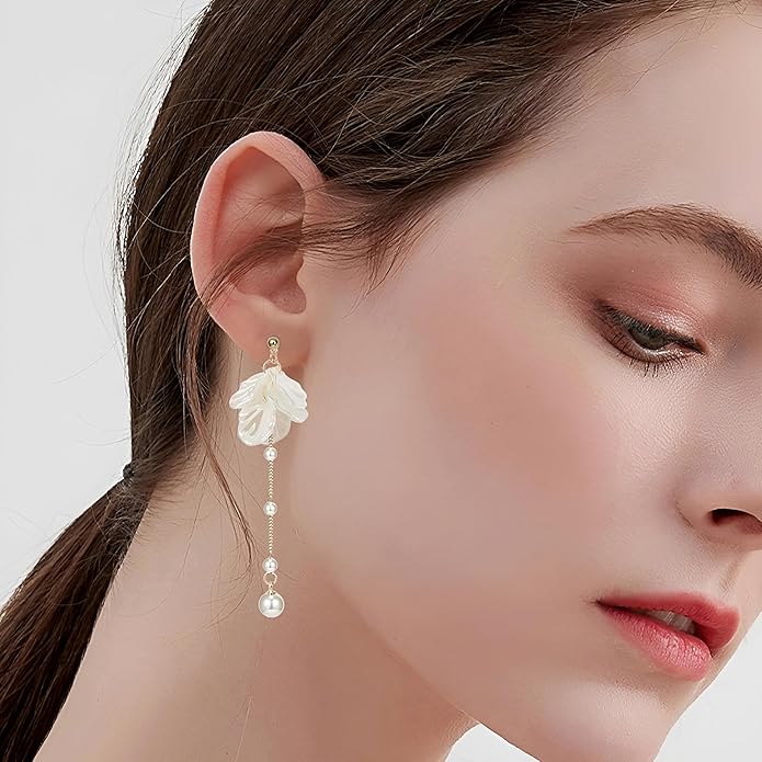 Seashell Pearl Flower Dangle Earrings for Women - Elegant Double Layer White Freshwater Pearl Bridal Jewelry, Lightweight Sparkly Golden Stud Drop Earrings for Wedding/Beach/Summer Party