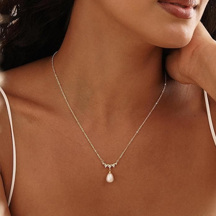 Pearl Necklaces for Women Trendy,14k Gold Plated Pearl Pendant Necklace Dainty Wedding Necklace Small Cute Gold Choker Necklace for Women Non Tarnish Gold Prom Jewelry Fashion Bridesmaids Gifts
