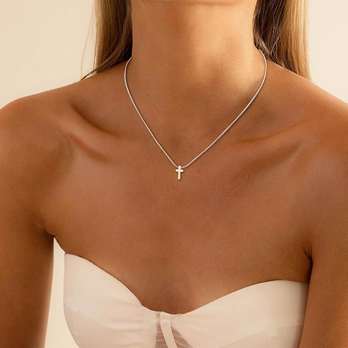 VIROMY Gold Cross Necklace for Women - Dainty Diamond Cross Pendant Necklaces Non Tarnish Waterproof Necklace Simple Choker Minimalist Jewelry