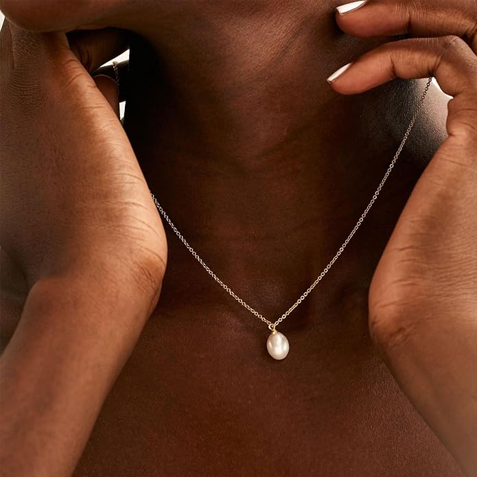 Gold Pearl Necklaces for Women Trendy, 14K Gold Plated Dainty Necklace Simple Layered Pearl Necklaces for Women Trendy Wedding Birthday Jewelry