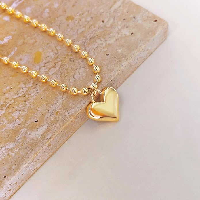 Cute Heart Necklace Dainty 18k Gold Plated Tiny Heart Pendant Choker Necklaces Small Gold Love Open Heart Chain Necklace for Women Simple Gold Necklace for Women Trendy Jewelry