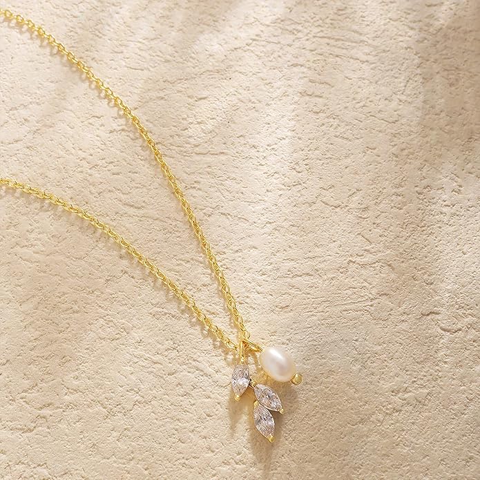 Pearl Necklace for Women Trendy,14k Gold Plated Necklace Dainty Wedding Necklace Small Cute Choker Necklace Beaded Lariat Drop Necklace Vintage Waterproof Jewelry for Women Gold Jewelry Fashion Gifts
