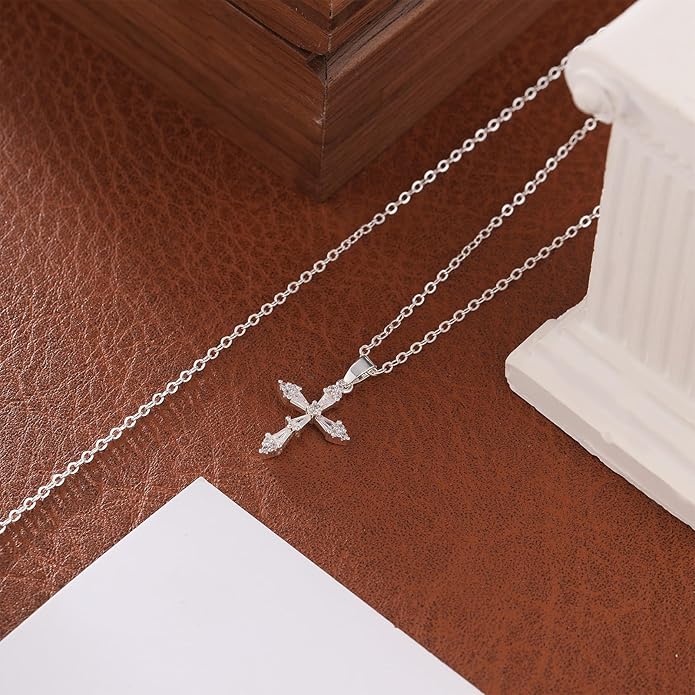VIROMY Gold Cross Necklace for Women - Dainty Diamond Cross Pendant Necklaces Non Tarnish Waterproof Necklace Simple Choker Minimalist Jewelry