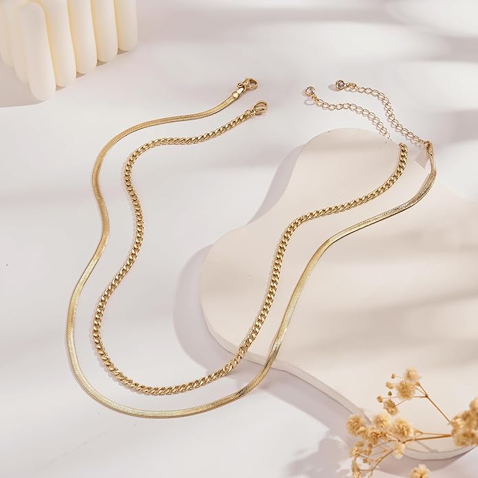 Moodear Layered Necklace for Women Trendy Chunky 14K Gold Plated/Sliver Plated Chain Necklace Cuban Link Paperclip Chain Toggle Clasp Necklace Fashion Jewelry